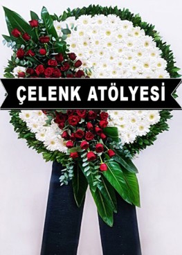 Kırmızı Güllü Özel Çelenk Tasarımı