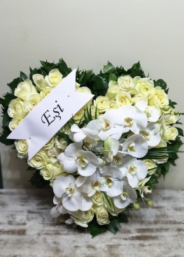 Kalp Şeklinde Tabut Üzeri Çiçek